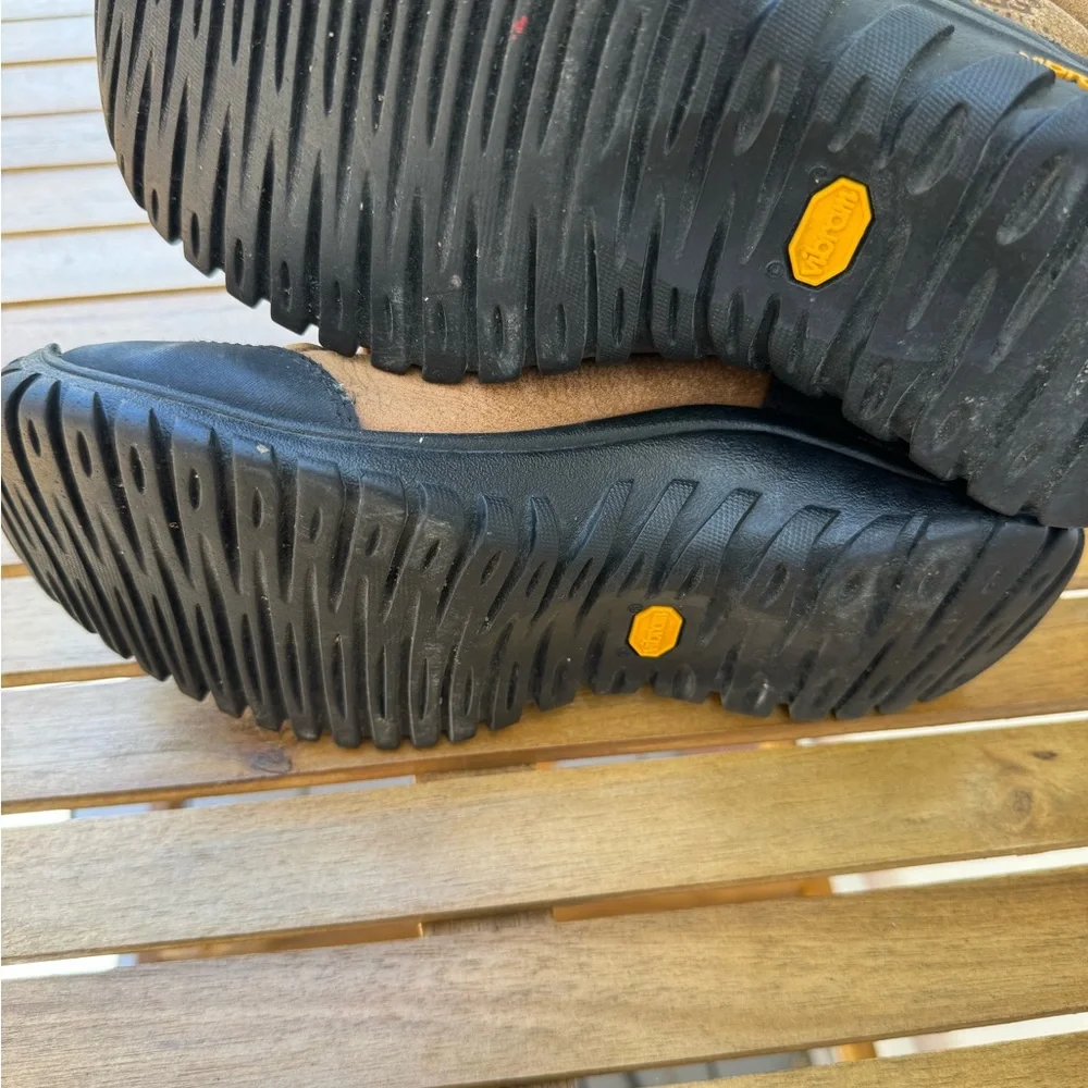 UGG Women's UGG Adirondack II Waterproof Insulated Winter Boots size EU 39 US 8 - Picture 4 of 11